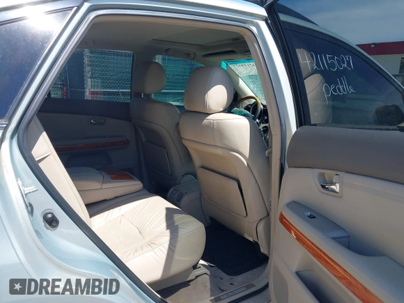 2007 Lexus RX 350 with VIN 2T2HK31U77C026557, listed as a IAAI auction lot 42115027 with 184,827 mi miles. Bid and sale history available at carsss.com. Image 8.