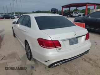 2014 Mercedes-Benz E-Class E 350 Sport with VIN WDDHF5KB1EA796617, listed as a IAAI auction lot 41869606 with 105,298 mi miles. Bid and sale history available at carsss.com. Image 3.