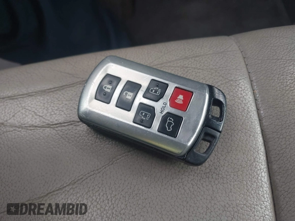 2013 Toyota Sienna XLE with VIN 5TDDK3DC5DS067049, listed as a IAAI auction lot 41650425 with 128,380 mi miles and . Bid and sale history available at DreamBid. Image 11.