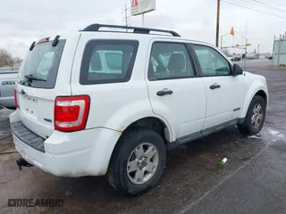 2008 Ford Escape XLS with VIN 1FMCU92Z98KC79994, listed as a IAAI auction lot 41270538 with 347,288 mi miles. Bid and sale history available at carsss.com. Image 4.