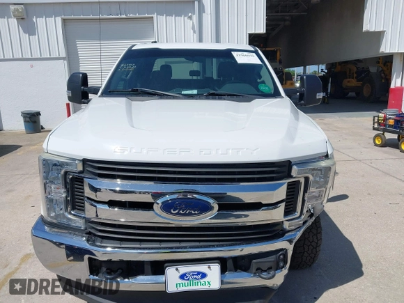 2018 Ford Super Duty F-250 SRW XL with VIN 1FT7W2B64JEC60271, listed as a IAAI auction lot 41960939 with 99,850 mi miles. Bid and sale history available at carsss.com. Image 12.