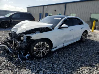 2025 Mercedes-Benz E 350 z VIN W1KLF4HB3SA134786, wystawiony jako Copart lot #55830345 z przebiegiem Nie podano mil oraz Nie do naprawy • Non repairable. Historia ofert i sprzedaży dostępna na DreamBid. Obrazek 1.