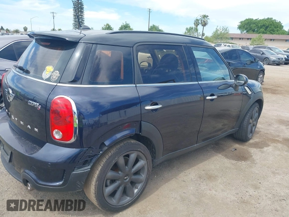 2014 MINI Countryman S with VIN WMWZC3C54EWP26131, listed as a IAAI auction lot 42012162 with 125,869 mi miles and . Bid and sale history available at DreamBid. Image 4.
