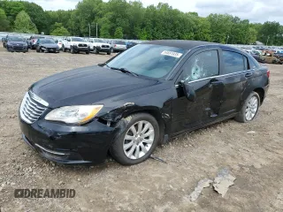 2012 Chrysler 200 Touring z VIN 1C3CCBBB2CN119033, wystawiony jako Copart lot #54691035 z przebiegiem 178 758 mil mil oraz Szkoda całkowita • Salvage title. Historia ofert i sprzedaży dostępna na DreamBid. Obrazek 1.