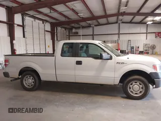 2013 Ford F-150 XL with VIN 1FTEX1CM5DFB88149, listed as a IAAI auction lot 40695089 with 105,049 mi miles. Bid and sale history available at carsss.com. Image 14.