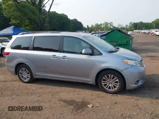 2015 Toyota Sienna XLE with VIN 5TDYK3DC2FS582546, listed as a IAAI auction lot 42443288 with 274,214 mi miles and . Bid and sale history available at DreamBid. Image 13.