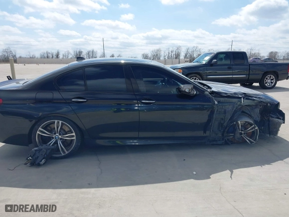 2013 BMW M5 with VIN WBSFV9C54DD095547, listed as a IAAI auction lot 41601733 with 1 mi miles. Bid and sale history available at carsss.com. Image 13.