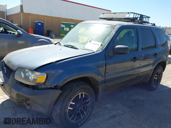 2006 Ford Escape XLT z VIN 1FMCU93126KB09191, wystawiony jako IAAI lot #41700899 z przebiegiem 123 345 mil mil oraz . Historia ofert i sprzedaży dostępna na DreamBid. Obrazek 14.