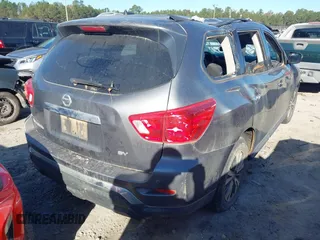 2018 Nissan Pathfinder SV with VIN 5N1DR2MN1JC622756, listed as a IAAI auction lot 40875615 with 127,122 mi miles. Bid and sale history available at carsss.com. Image 4.