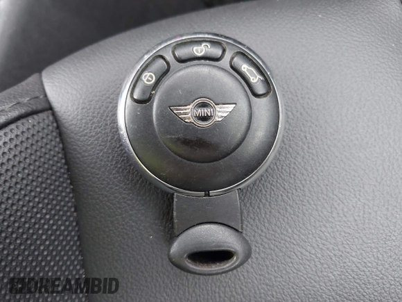 2014 MINI Convertible S с VIN WMWZP3C52ET706272, выставлен на аукционе IAAI как лот 42198277 с пробегом 40 372 миль миль и . История ставок и продаж доступна на DreamBid. Изображение 11.