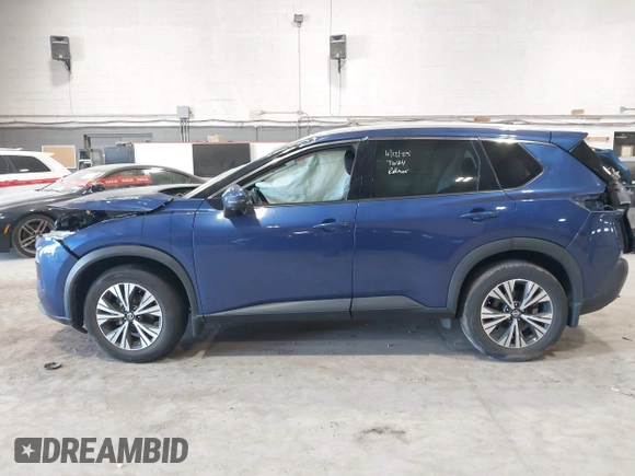 2021 Nissan Rogue SV z VIN 5N1AT3BB6MC757321, wystawiony jako IAAI lot #42035826 z przebiegiem 45 443 mil mil oraz . Historia ofert i sprzedaży dostępna na DreamBid. Obrazek 15.