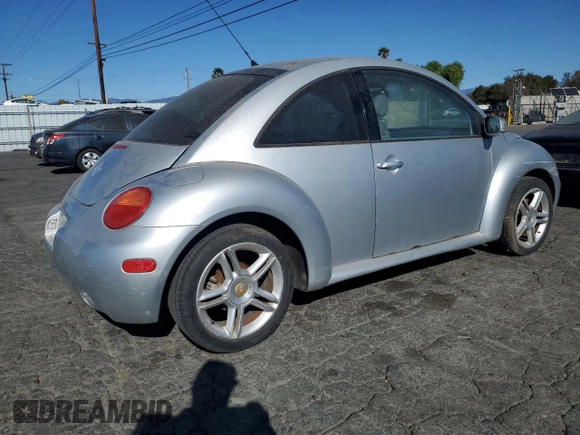 2005 Volkswagen Beetle with VIN 3VWCD31C25M409484, listed as a Copart auction lot 88151515 with 87,282 mi miles and Clean Title. Bid and sale history available at DreamBid. Image 3.