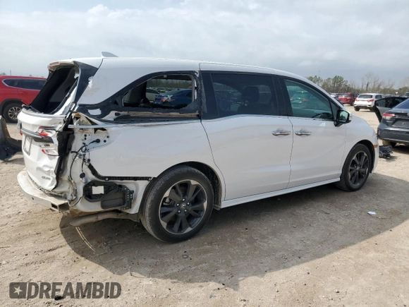 2024 Honda Odyssey Elite with VIN 5FNRL6H98RB021987, listed as a Copart auction lot 47383245 with 17,806 mi miles and Salvage Title. Bid and sale history available at carsss.com. Image 3.