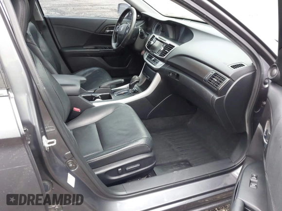 2013 Honda Accord Sdn EX-L with VIN 1HGCR2F87DA282201, listed as a IAAI auction lot 41556072 with 215,119 mi miles. Bid and sale history available at carsss.com. Image 5.