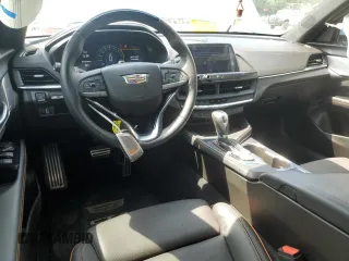 2024 Cadillac CT4 Sport z VIN 1G6DC5RK2R0111224, wystawiony jako Copart lot #54250715 z przebiegiem 6183 mil mil oraz Szkody całkowita. Historia ofert i sprzedaży dostępna na DreamBid. Obrazek 8.