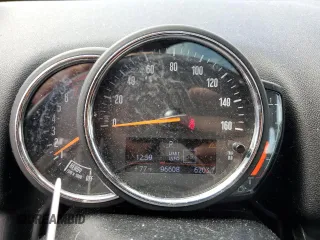 2020 MINI Countryman Oxford Edition with VIN WMZYW3C05L3L02286, listed as a Copart auction lot 71788334 with 96,608 mi miles and Salvage Title. Bid and sale history available at carsss.com. Image 9.