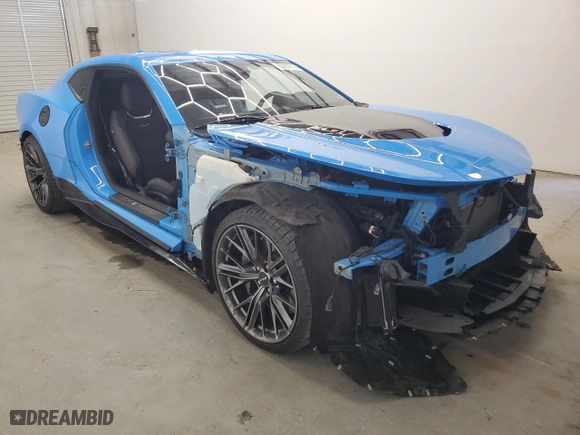 2022 Chevrolet Camaro ZL1 with VIN 1G1FK1R62N0123817, listed as a Copart auction lot 63757114 with 16,720 mi miles and Salvage Title. Bid and sale history available at carsss.com. Image 4.