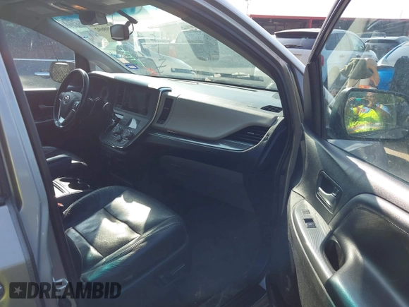 2015 Toyota Sienna SE с VIN 5TDXK3DC8FS665488, выставлен на аукционе IAAI как лот 42398692 с пробегом 110 446 миль миль и . История ставок и продаж доступна на DreamBid. Изображение 5.