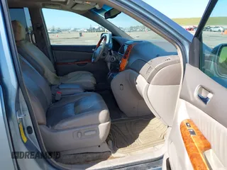 2006 Toyota Sienna XLE with VIN 5TDZA22C46S585193, listed as a IAAI auction lot 42046068 with 156,461 mi miles. Bid and sale history available at carsss.com. Image 5.