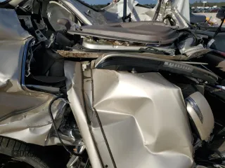 2011 Lexus GX 460 Premium z VIN JTJJM7FXXB5023004, wystawiony jako Copart lot #86500184 z przebiegiem Nie podano mil oraz Nie do naprawy • Non repairable. Historia ofert i sprzedaży dostępna na DreamBid. Obrazek 10.
