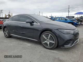 2023 Mercedes-Benz EQE 350+ z VIN W1KEG2BB4PF011740, wystawiony jako Copart lot #53811655 z przebiegiem 31 981 mil mil oraz Szkoda całkowita • Salvage title. Historia ofert i sprzedaży dostępna na DreamBid. Obrazek 4.