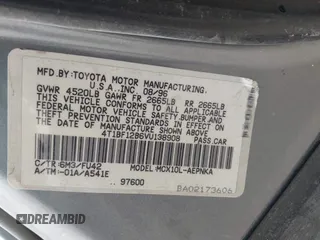 1997 Toyota Avalon XL with VIN 4T1BF12B6VU138908, listed as a IAAI auction lot 41901166 with 208,524 mi miles and . Bid and sale history available at DreamBid. Image 9.