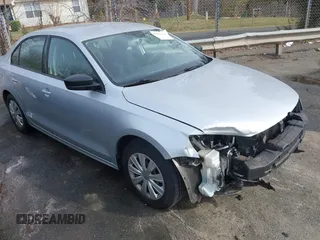 2014 Volkswagen Jetta S z VIN 3VW2K7AJ7EM313535, wystawiony jako IAAI lot #41786112 z przebiegiem 63 694 mil mil oraz . Historia ofert i sprzedaży dostępna na DreamBid. Obrazek 1.