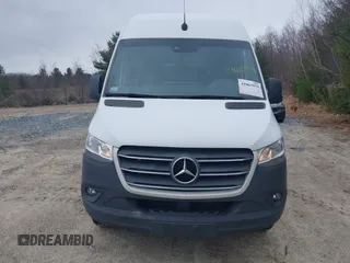 2021 Mercedes-Benz Sprinter Cargo Cargo with VIN W1Y40BHY3MT044744, listed as a IAAI auction lot 41865979 with 139,836 mi miles and . Bid and sale history available at DreamBid. Image 13.