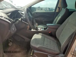 2018 Ford Escape S z VIN 1FMCU0F73JUD50086, wystawiony jako Copart lot #65004825 z przebiegiem Nie podano mil oraz Szkoda całkowita • Salvage title. Historia ofert i sprzedaży dostępna na DreamBid. Obrazek 7.