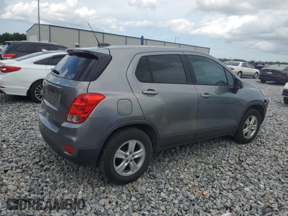 2020 Chevrolet Trax LS z VIN 3GNCJKSB3LL227038, wystawiony jako Copart lot #60031745 z przebiegiem 111 416 mil mil oraz Nie do naprawy • Non repairable. Historia ofert i sprzedaży dostępna na DreamBid. Obrazek 3.
