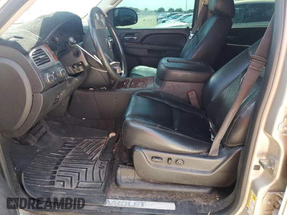 2014 Chevrolet Suburban LTZ with VIN 1GNSKKE76ER176923, listed as a Copart auction lot 64329985 with 246,832 mi miles and Clean title. Bid and sale history available at DreamBid. Image 7.