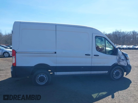 2019 Ford Transit z VIN 1FTYR1CM6KKB81786, wystawiony jako IAAI lot #41638685 z przebiegiem 87 476 mil mil oraz . Historia ofert i sprzedaży dostępna na DreamBid. Obrazek 13.