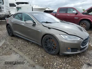 2015 Tesla Model S 85D with VIN 5YJSA1E20FF117464, listed as a Copart auction lot 54194515 with 99,446 mi miles and Clean Title. Bid and sale history available at carsss.com. Image 4.