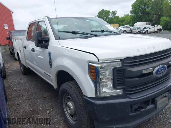 2019 Ford F-350 Platinum with VIN 1FT7W3BTXKEG58288, listed as a IAAI auction lot 42630082 with 161,637 mi miles and . Bid and sale history available at DreamBid. Image 1.