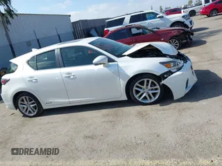 2016 Lexus CT 200h z VIN JTHKD5BH2G2274942, wystawiony jako IAAI lot #42281358 z przebiegiem 68 167 mil mil oraz . Historia ofert i sprzedaży dostępna na DreamBid. Obrazek 13.