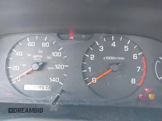 2001 Nissan Altima GXE z VIN 1N4DL01D51C232268, wystawiony jako IAAI lot #42405299 z przebiegiem 138 573 mil mil oraz . Historia ofert i sprzedaży dostępna na DreamBid. Obrazek 7.