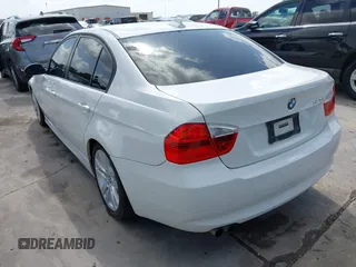 2007 BMW 3 Series 328i with VIN WBAVA37577NL11991, listed as a IAAI auction lot 42546909 with 185,804 mi miles and . Bid and sale history available at DreamBid. Image 3.