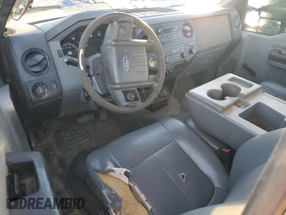2011 Ford F-250 XL z VIN 1FTBF2A67BEA75323, wystawiony jako Copart lot #86070574 z przebiegiem 153 305 mil mil oraz Szkoda całkowita • Salvage title. Historia ofert i sprzedaży dostępna na DreamBid. Obrazek 8.