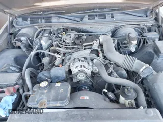 2004 Mercury Grand Marquis GS z VIN 2MEFM74W44X661154, wystawiony jako IAAI lot #42268675 z przebiegiem 236 456 mil mil oraz . Historia ofert i sprzedaży dostępna na DreamBid. Obrazek 10.
