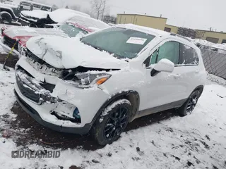 2022 Chevrolet Trax LT with VIN KL7CJPSM6NB536897, listed as a IAAI auction lot 41140696 with 31,913 mi miles. Bid and sale history available at carsss.com. Image 17.