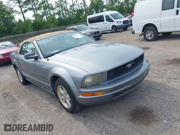 2007 Ford Mustang Deluxe with VIN 1ZVFT84N675260614, listed as a IAAI auction lot 42406953 with 139,592 mi miles and . Bid and sale history available at DreamBid. Image 1.