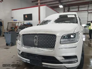 2019 Lincoln Navigator Reserve with VIN 5LMJJ2LT1KEL25094, listed as a IAAI auction lot 41258495 with 63,139 mi miles. Bid and sale history available at carsss.com. Image 12.
