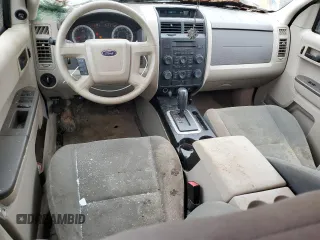 2009 Ford Escape XLS with VIN 1FMCU02779KB55136, listed as a Copart auction lot 81513864 with 108,906 mi miles and Salvage title. Bid and sale history available at DreamBid. Image 8.