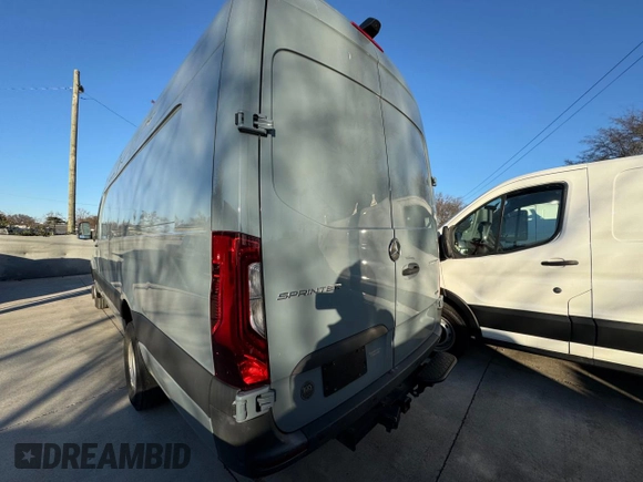 2022 Mercedes-Benz Sprinter with VIN W1Y8ED6Y7NT100364, listed as a Copart auction lot 86869134 with 46,322 mi miles and Clean Title. Bid and sale history available at DreamBid. Image 3.