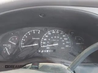 1998 Ford Explorer XLT z VIN 1FMZU35P3WUA50049, wystawiony jako IAAI lot #42239678 z przebiegiem 159 126 mil mil oraz . Historia ofert i sprzedaży dostępna na DreamBid. Obrazek 7.