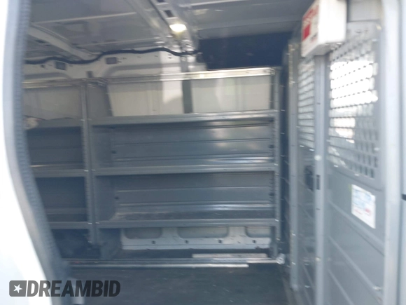2018 Ford Transit z VIN 1FTYE1ZMXJKA11190, wystawiony jako IAAI lot #42683840 z przebiegiem 175 427 mil mil oraz . Historia ofert i sprzedaży dostępna na DreamBid. Obrazek 8.