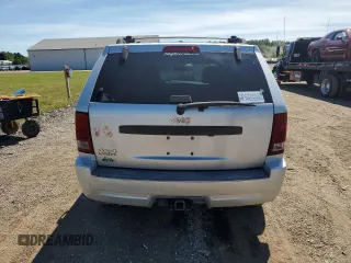 2009 Jeep Grand Cherokee Laredo with VIN 1J8HR48P29C537653, listed as a Copart auction lot 70190404 with 192,796 mi miles and Salvage Title. Bid and sale history available at carsss.com. Image 6.