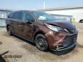 2024 Toyota Sienna LE z VIN 5TDGSKFCXRS148320, wystawiony jako Copart lot #59415445 z przebiegiem 14 883 mil mil oraz Szkoda całkowita • Salvage title. Historia ofert i sprzedaży dostępna na DreamBid. Obrazek 4.