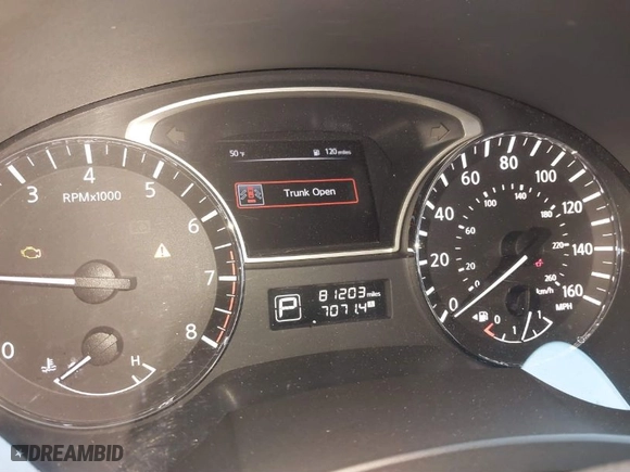 2015 Nissan Altima 2.5 S with VIN 1N4AL3AP4FC457447, listed as a IAAI auction lot 41848026 with 81,203 mi miles. Bid and sale history available at carsss.com. Image 16.