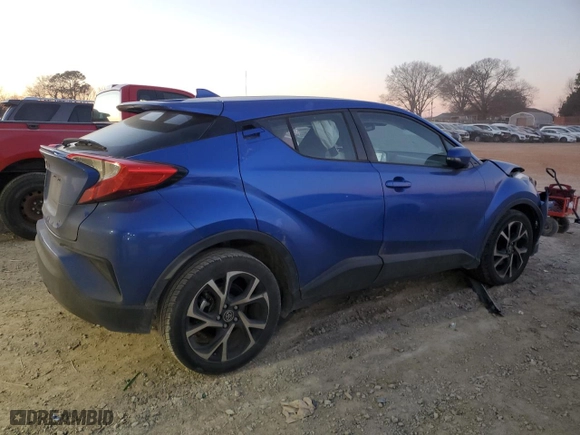 2018 Toyota C-HR XLE with VIN NMTKHMBX8JR003034, listed as a Copart auction lot 42000725 with 137,596 mi miles and Salvage Title. Bid and sale history available at carsss.com. Image 3.